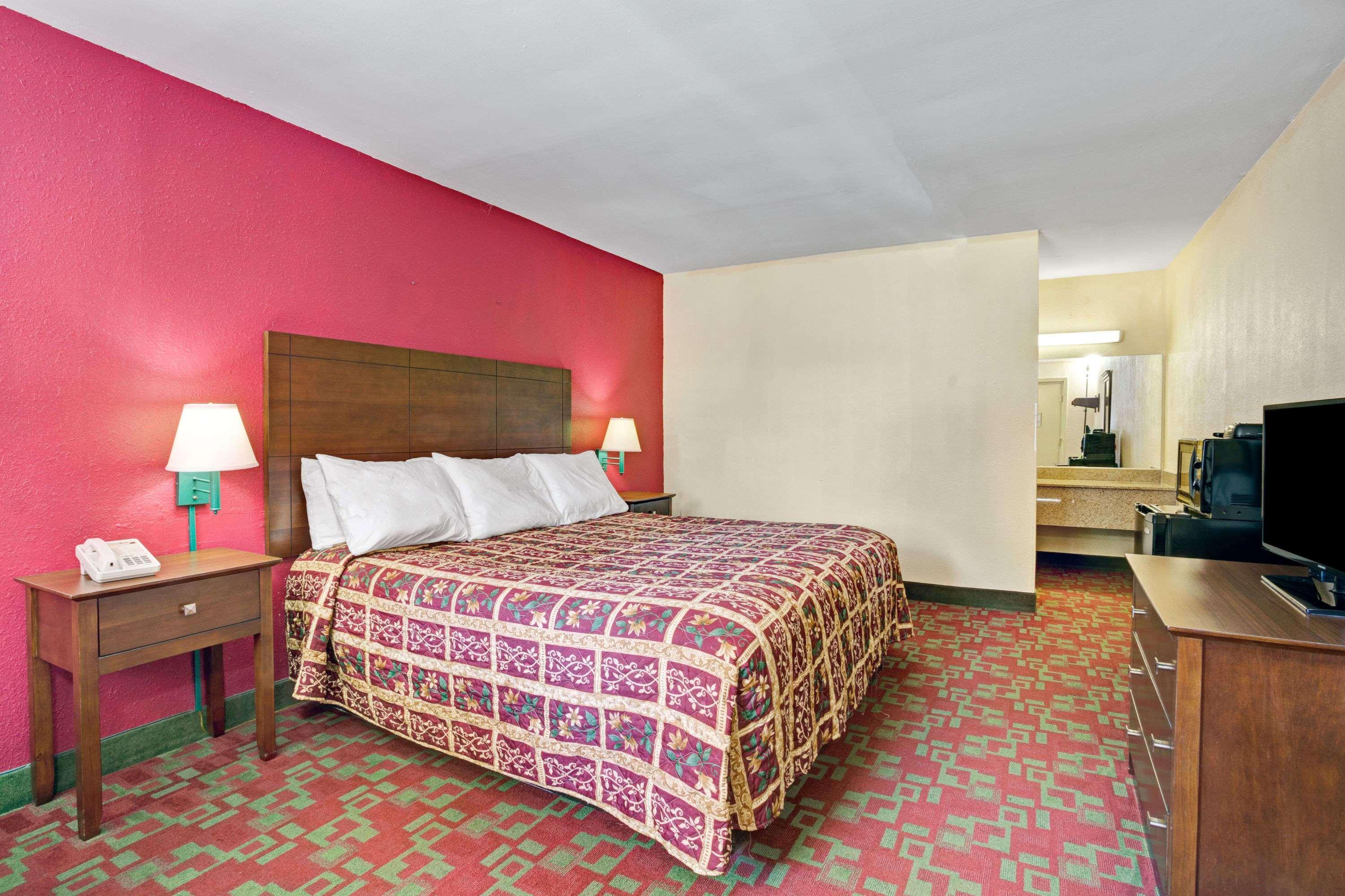 Days Inn By Wyndham Elizabeth City Exterior photo